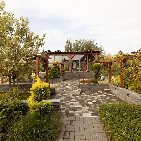 Flamingo Panzio Es Borhaz 3*