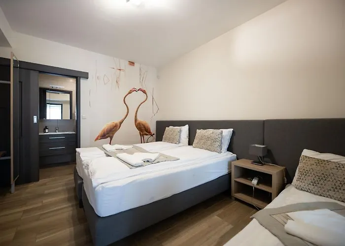 Flamingo Panzio Es Borhaz 3*